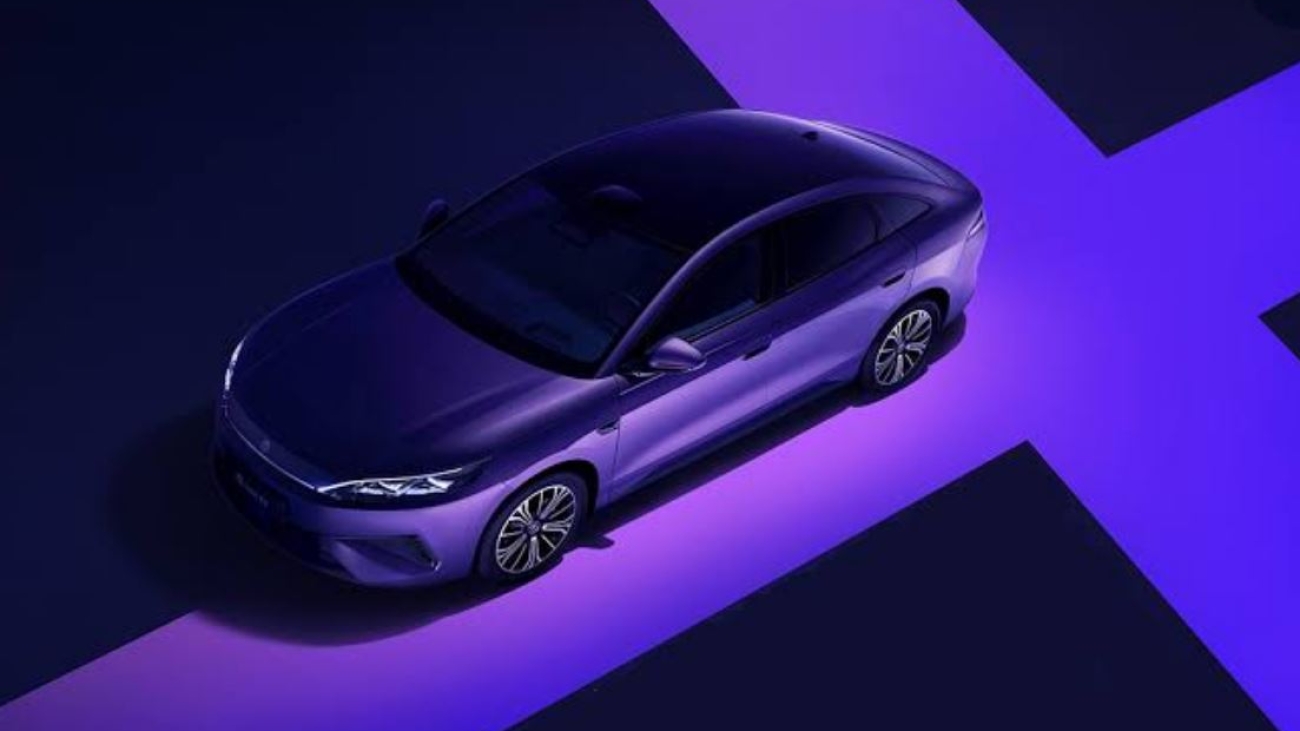 سدان الکتریکی Qin Max مجهز به شارژ سریع شرکت BYD رونمایی شد