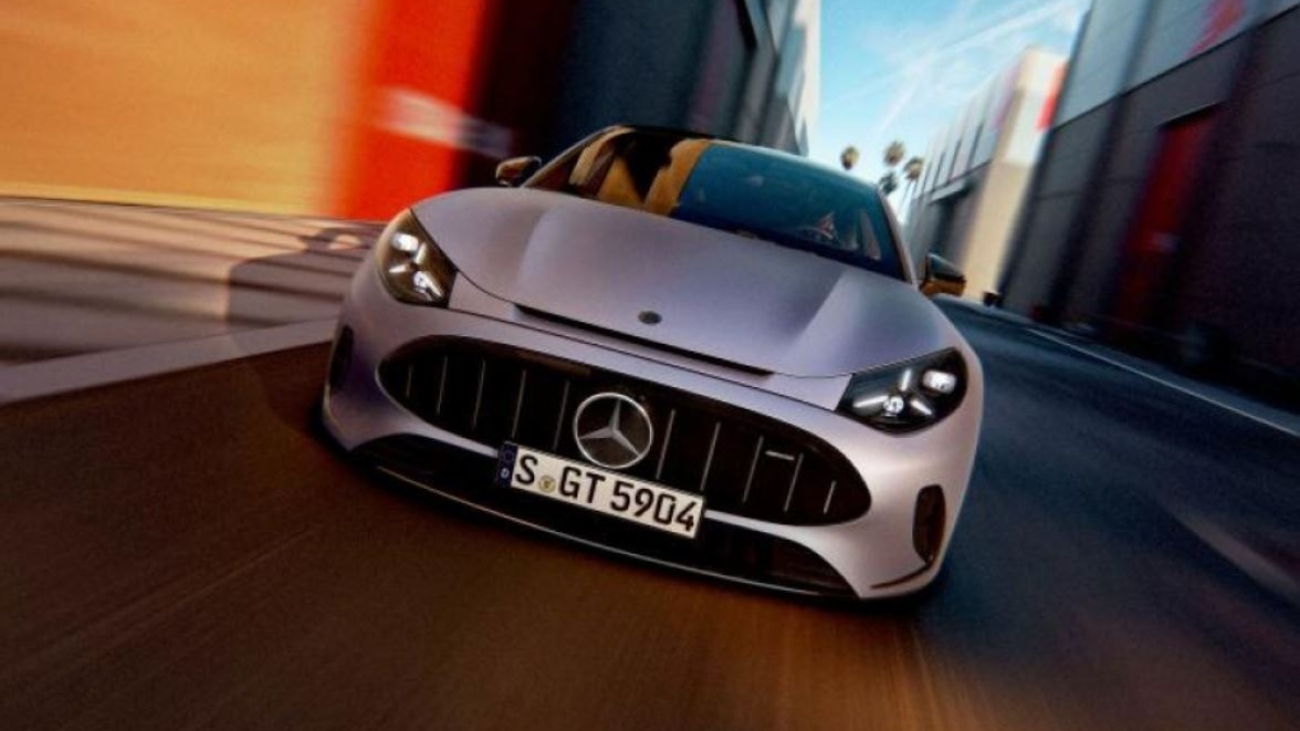 مرسدس بنز از مدل ارزان‌تر و برقی AMG GT 53 4-Door Coupe رونمایی کرد